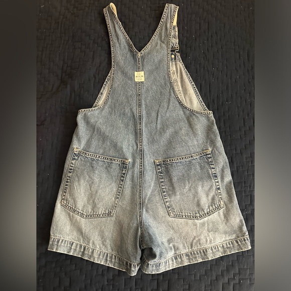 Vintage Gap short Overalls - Picture 2 of 4